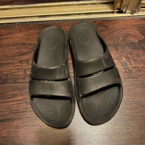 Oofos sandals